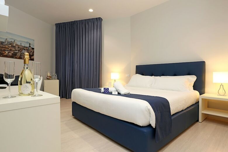 Hotel S Suites In Rome