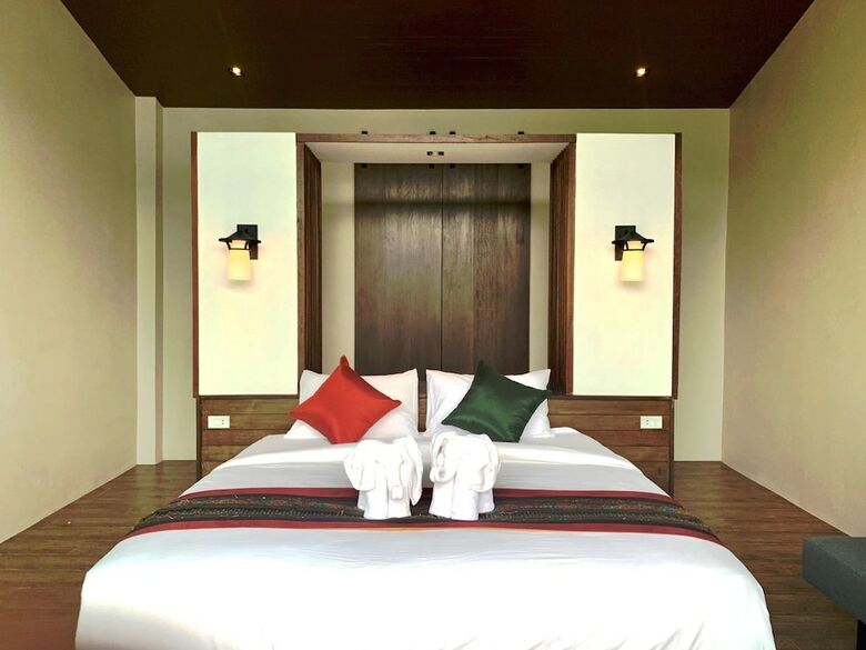 Hotel Bhuvarin Resort