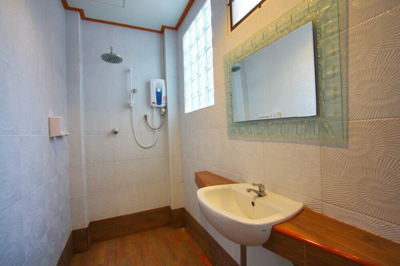 Hotel Bhuvarin Resort