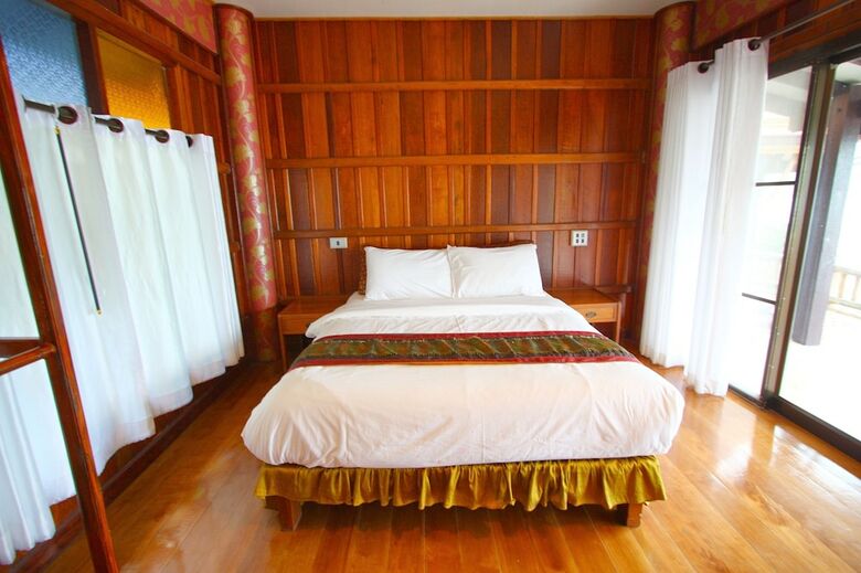 Hotel Bhuvarin Resort