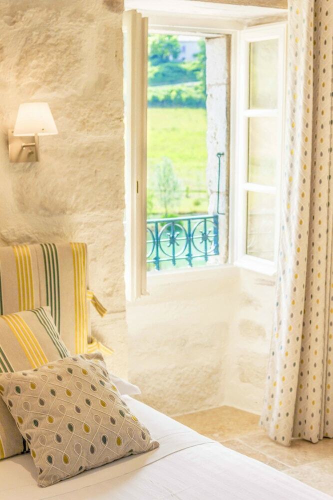 Hotel Domaine De Saint-g�ry