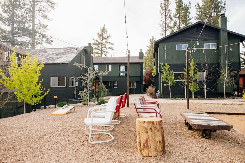 Cabana Noon Lodge At Mallard Bay