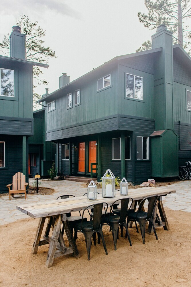 Cabana Noon Lodge At Mallard Bay