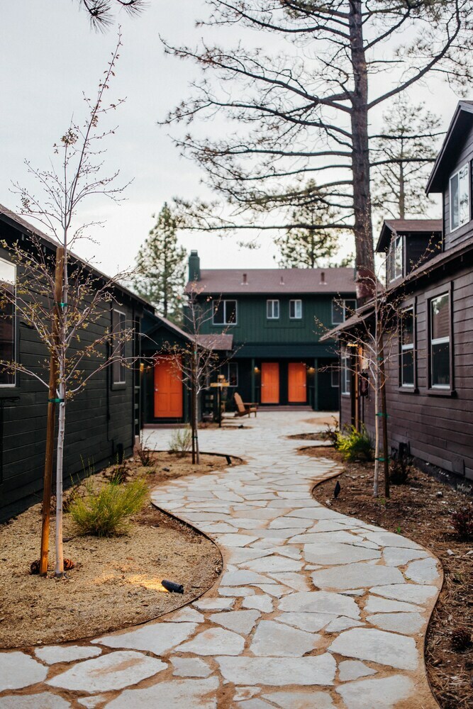 Cabana Noon Lodge At Mallard Bay