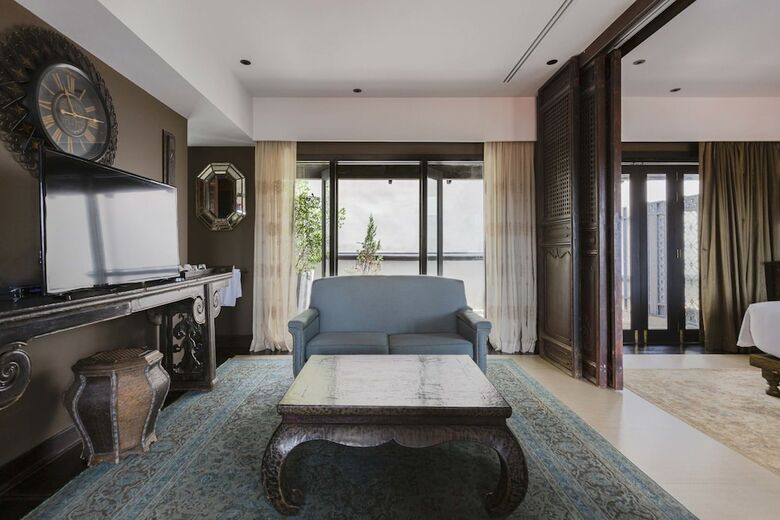 Hotel Chinoiserie Collection Resort & Spa