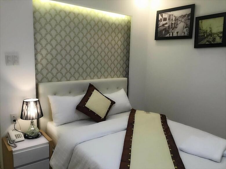 White Star Hotel