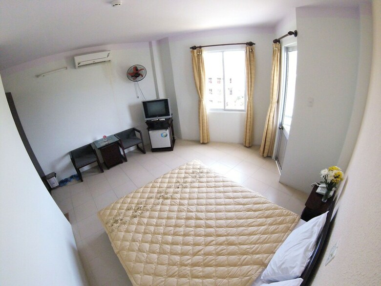 Quyet Thang Doc Let Hotel