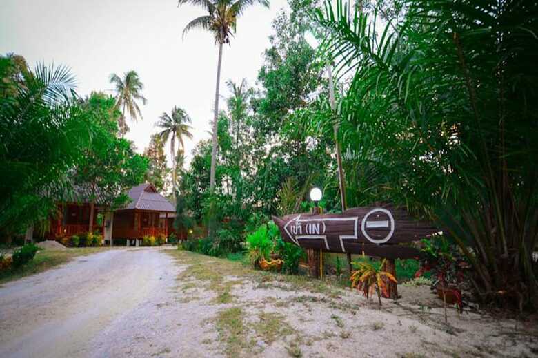 Hotel Baanchaylay Resort