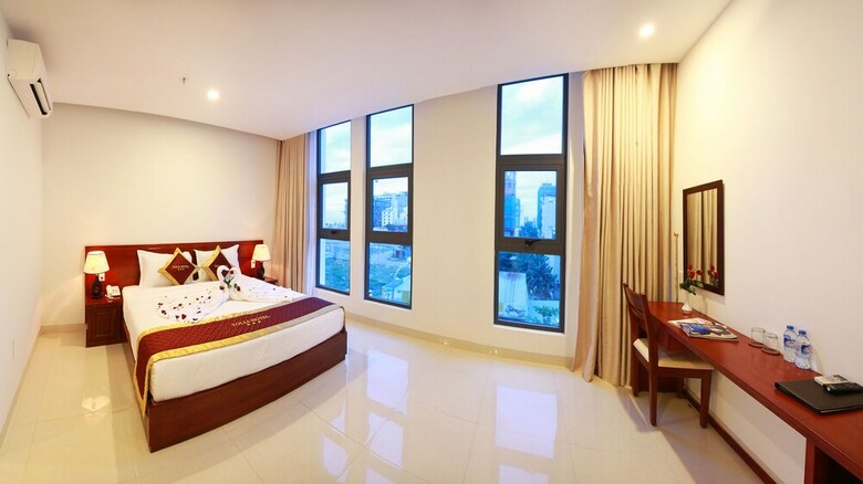 Tolia Hotel