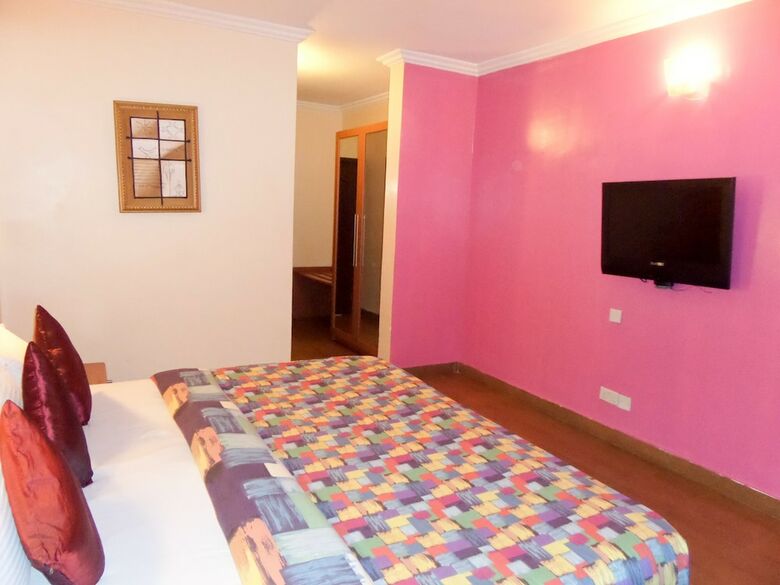 Le Real Hotel