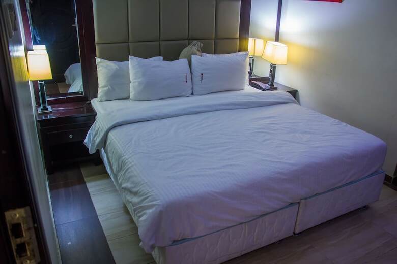 Excel Oriental Hotel And Suites