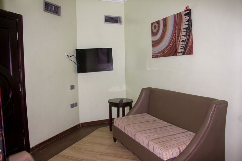 Excel Oriental Hotel And Suites