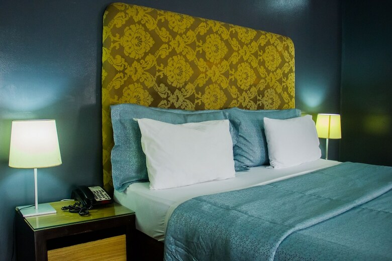 Manyxville Hotel & Suites
