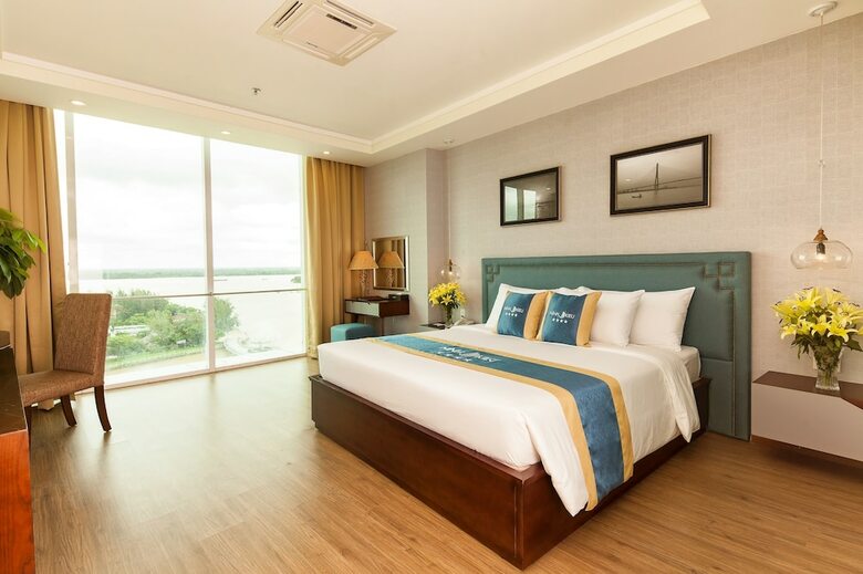 Ninh Kieu Riverside Hotel
