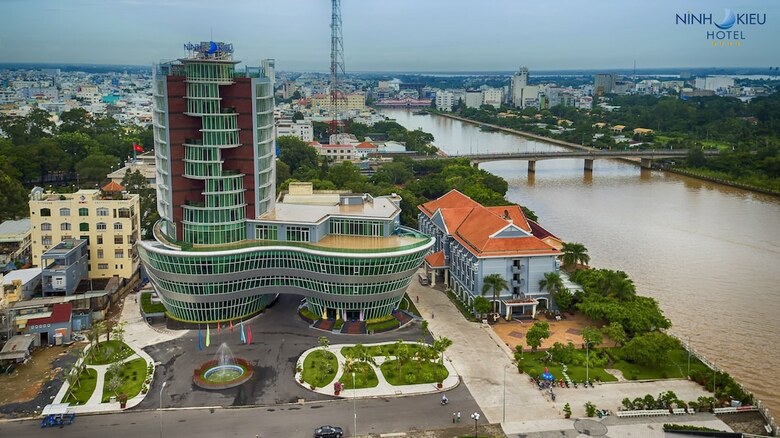 Ninh Kieu Riverside Hotel