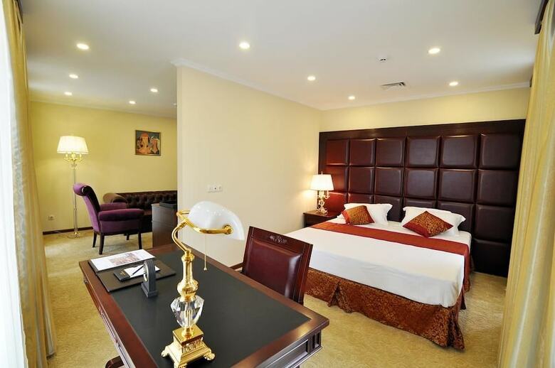 Velvet Hotel
