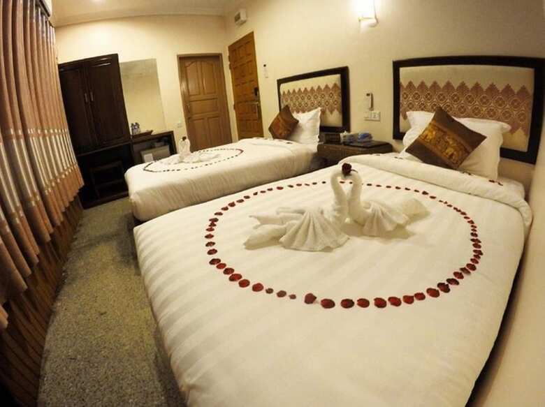 Hotel 82