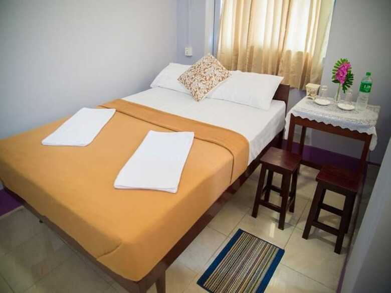Hotel The Sat Hostel Yangon