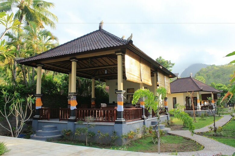 Hotel Bintang Beach Villas