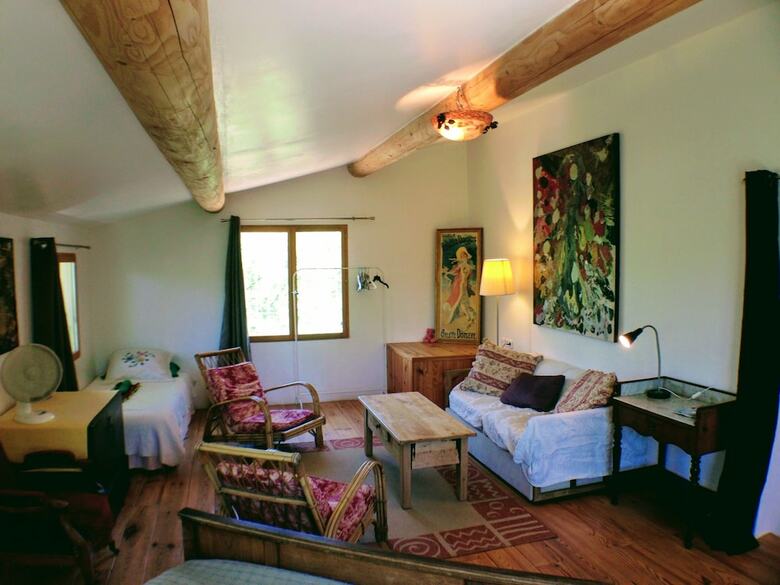 Bed & Breakfast Les Maquinols Estate