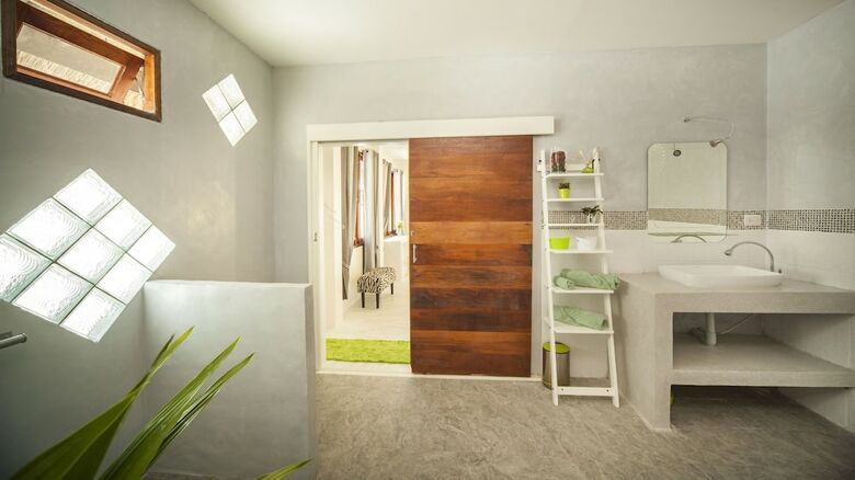 Sand Shine Villa