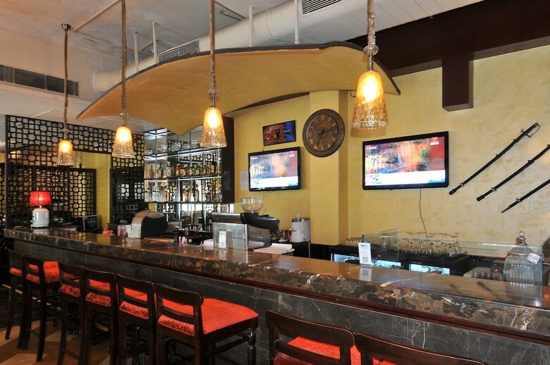 Hotel Qutub Residency