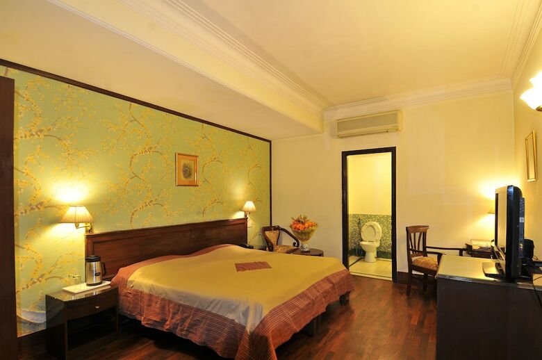 Hotel Qutub Residency