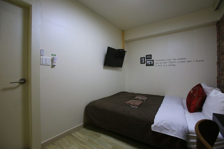 Hotel Samsung Bed Station