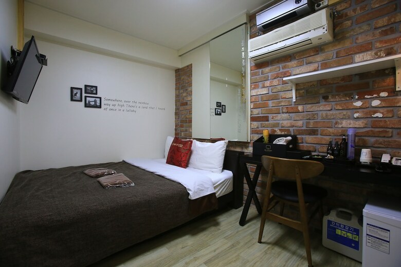 Hotel Samsung Bed Station