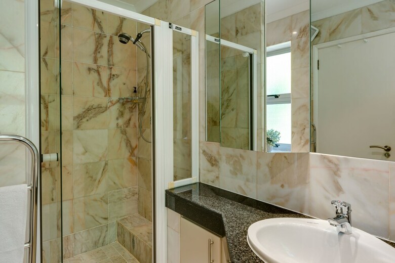 Villa 15 Woodford