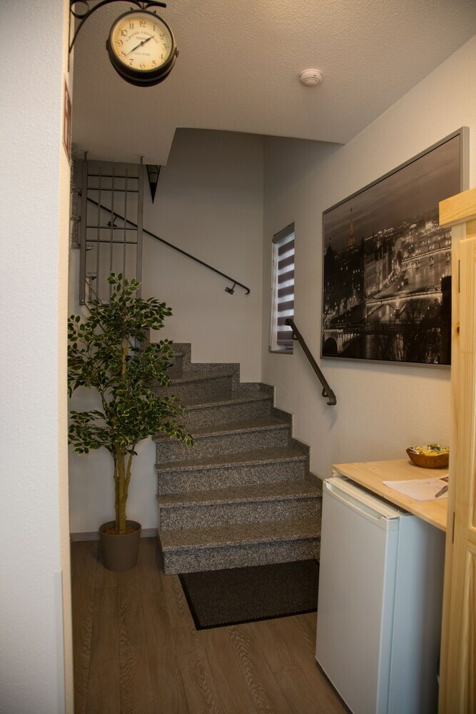 Hotel Pension Dorfsch�nke