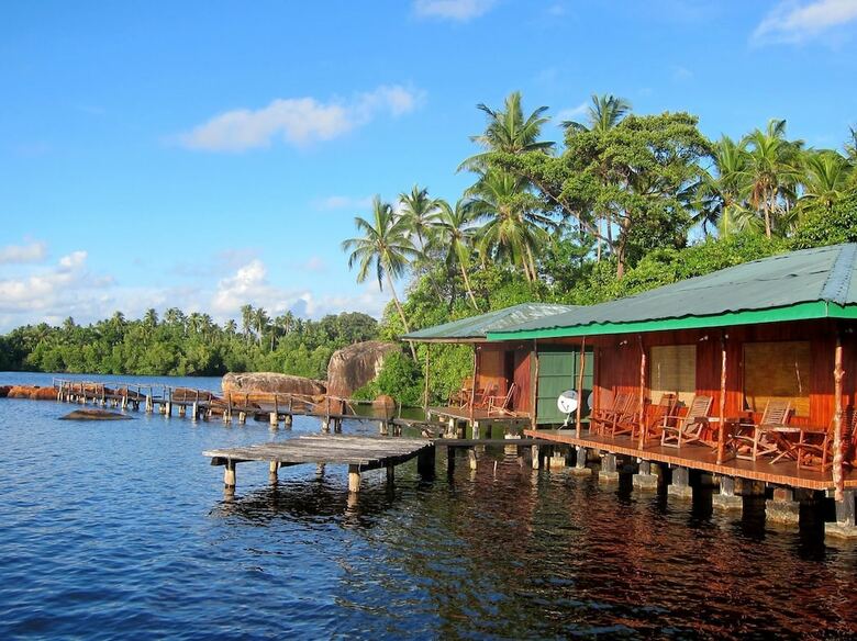 Hotel Shiny Lakeside Resort