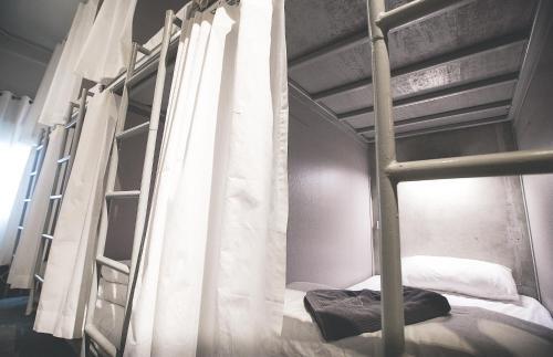 Hostal 2w Bed & Breakfast Bangkok