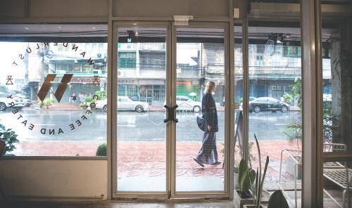 Hostal 2w Bed & Breakfast Bangkok