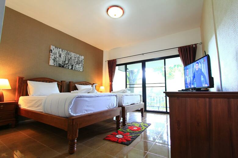 Hotel Silver Garden Resort