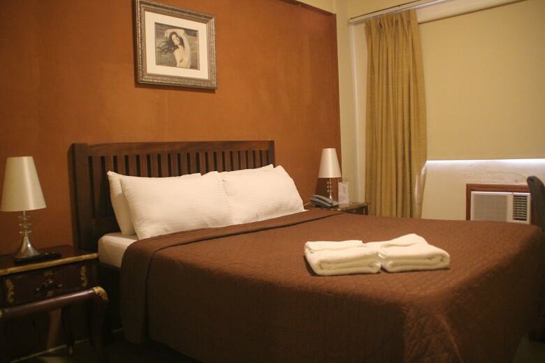 Spring Plaza Hotel