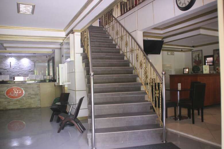 Spring Plaza Hotel