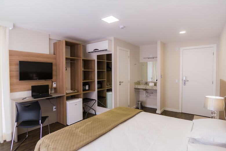Innovare Slim Hotel Itaja�