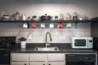 Cloverleaf Suites Kansas City - Overland Park