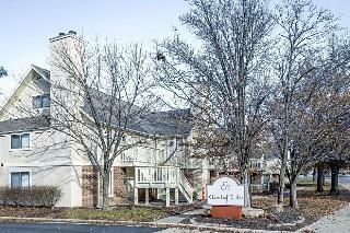 Cloverleaf Suites Kansas City - Overland Park