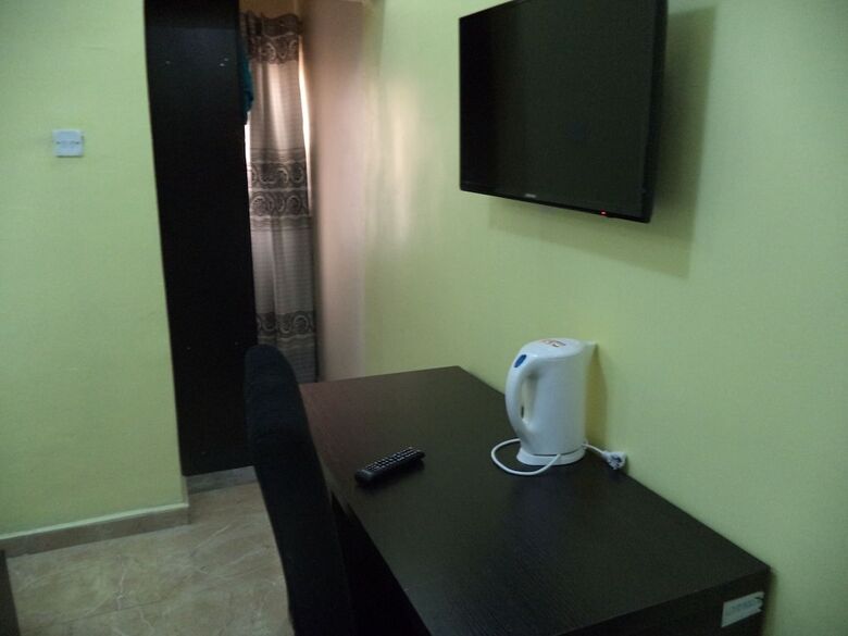 Pine Crest Exclusive Hotel & Suite