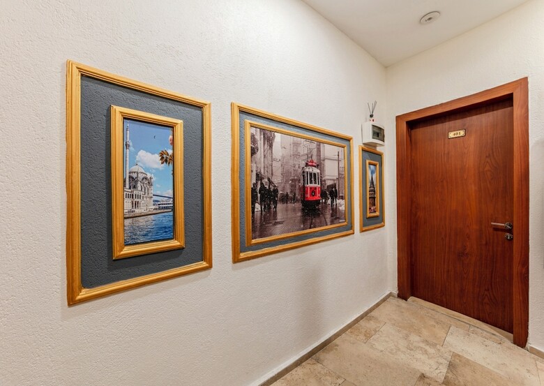 Hotel La Pazza Suites
