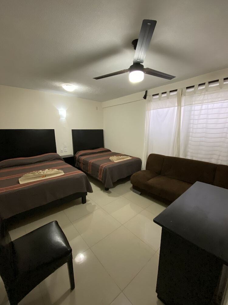 Hotel Jim�nez