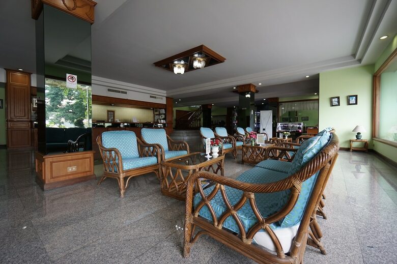 Green Palace Hotel