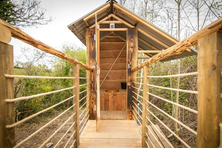 Ceridwen Glamping, Double Decker Bus And Yurts