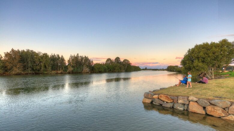 Rivershore Resort