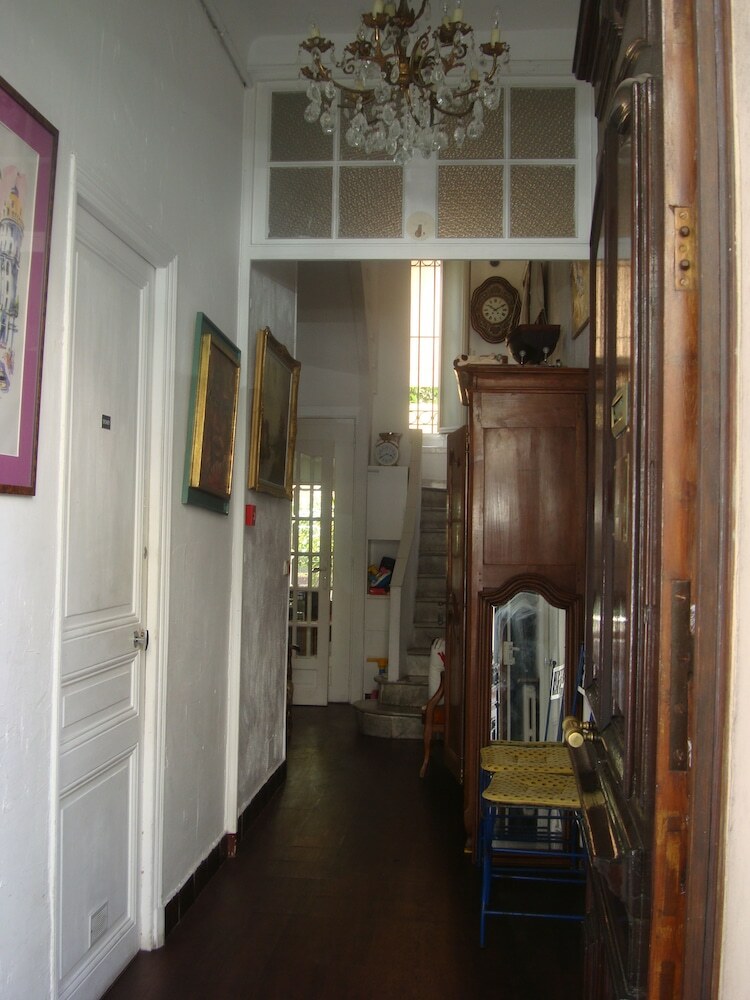Hostal Glamorgan House