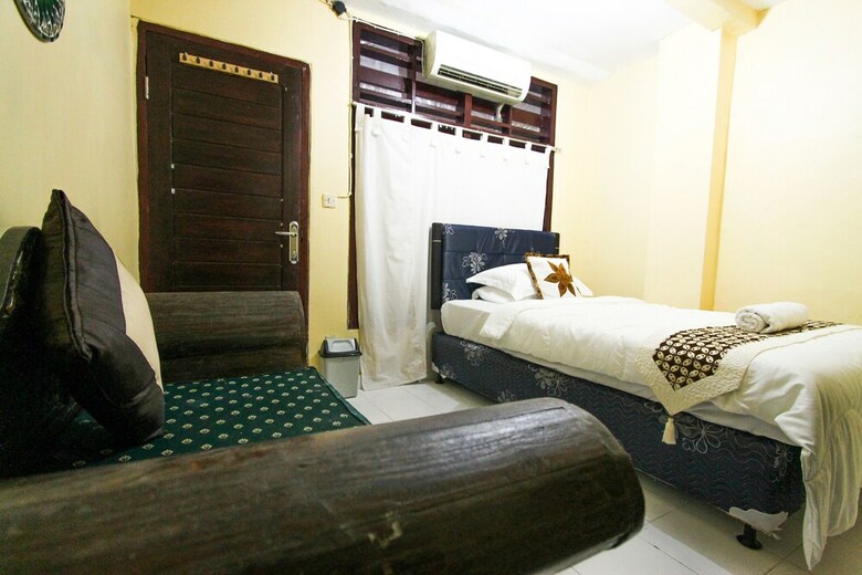 Hotel Clamonic House By Madhava