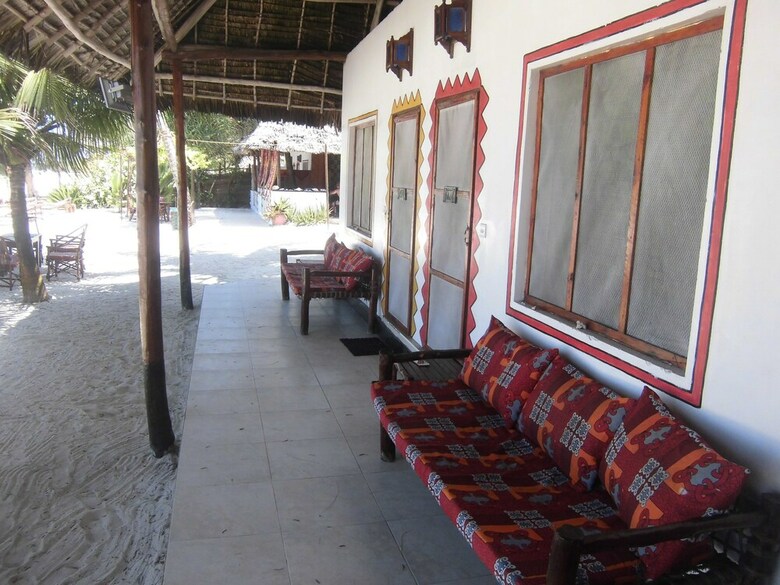 Bed & Breakfast Simba Beach Zanzibar