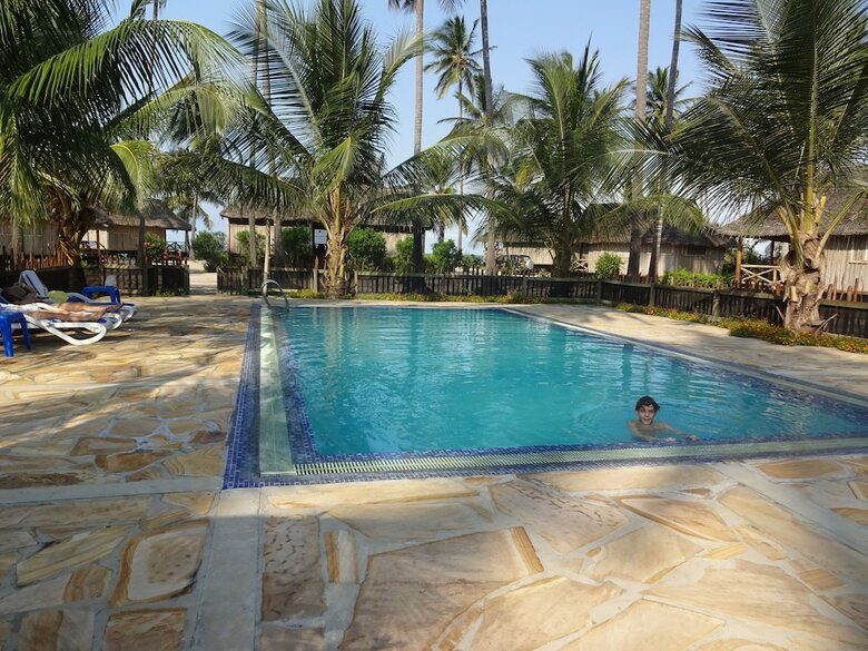 Hotel Barry's Beach Resort